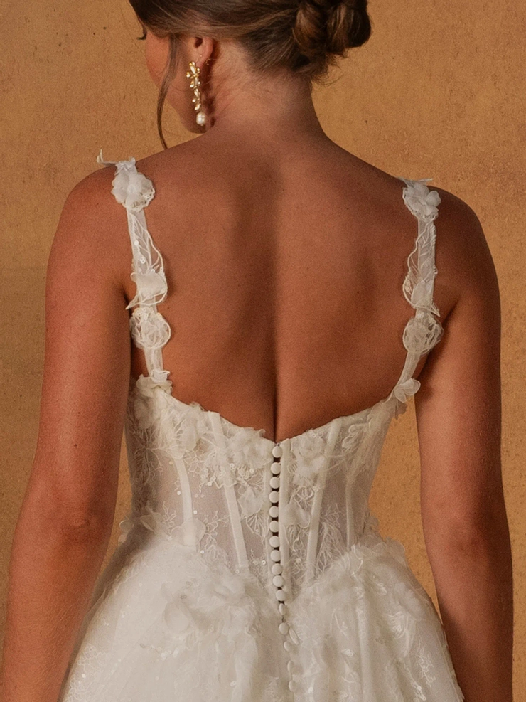 Madi Lane ML26020 #6 backface vertical cropped picture