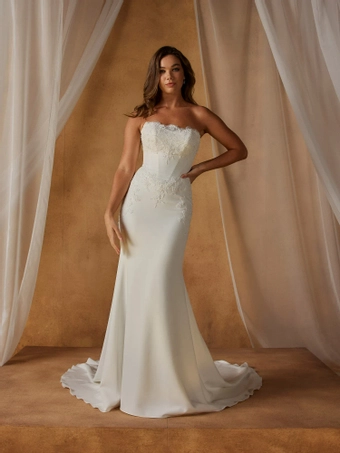 Madi Lane Natine #4 frontface vertical thumbnail