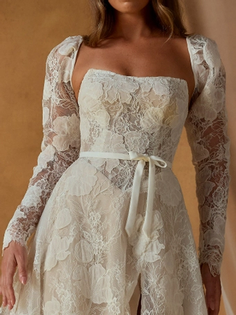 Madi Lane Nava #4 frontface vertical cropped thumbnail