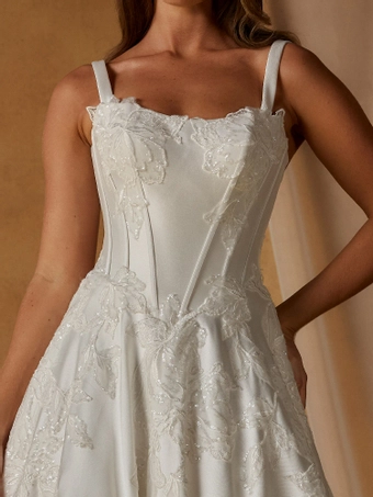 Madi Lane Nero #5 frontface vertical cropped thumbnail