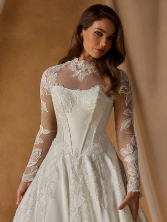 Madi Lane Nero #6 frontface vertical cropped thumbnail