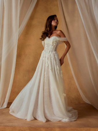 Madi Lane Nessa #6 frontface vertical thumbnail