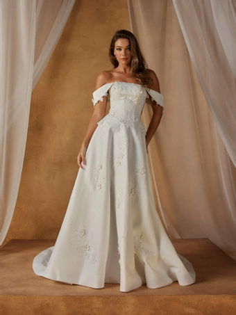 Madi Lane Nesta #2 frontface vertical thumbnail