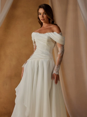 Madi Lane Nettle #8 frontface vertical cropped thumbnail