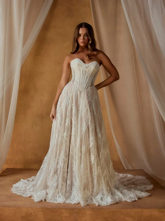 Madi Lane Nivaya #7 frontface vertical thumbnail