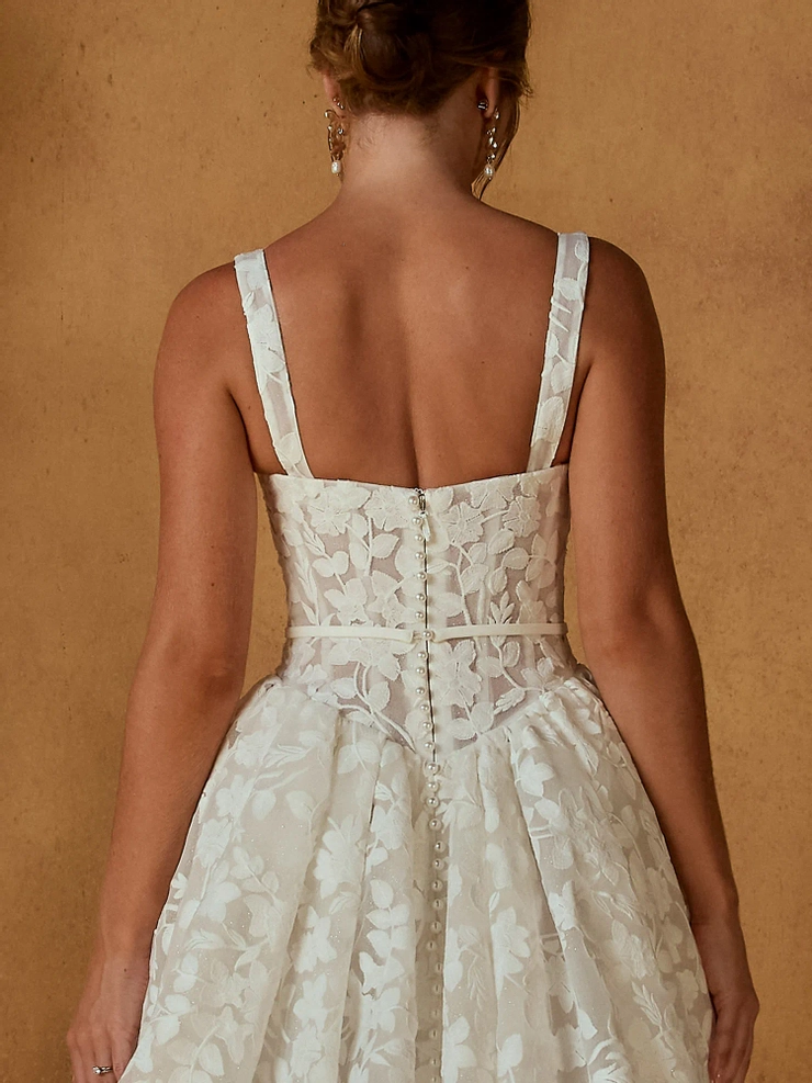 Madi Lane ML26140 #4 backface vertical cropped picture