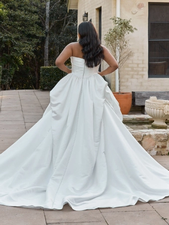 Madi Lane Norfolk #2 backface vertical thumbnail