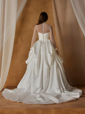 Madi Lane Norfolk #3 backface vertical thumbnail