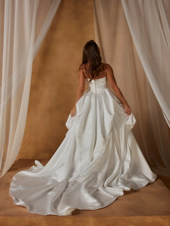 Madi Lane Norfolk #5 default backface vertical thumbnail