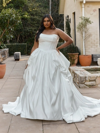 Madi Lane Norfolk #8 frontface vertical thumbnail