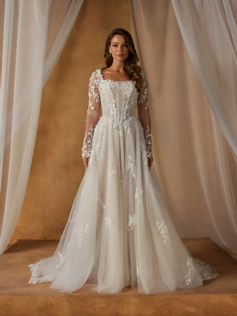 Madi Lane Nyrie #1 frontface vertical thumbnail