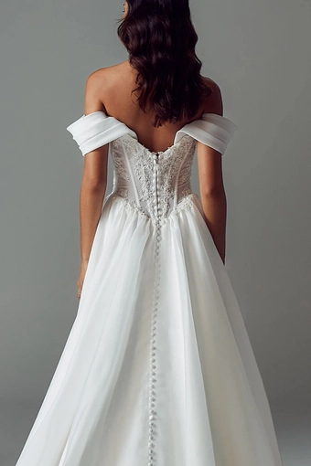 Evie Young Cherie #4 backface vertical cropped thumbnail