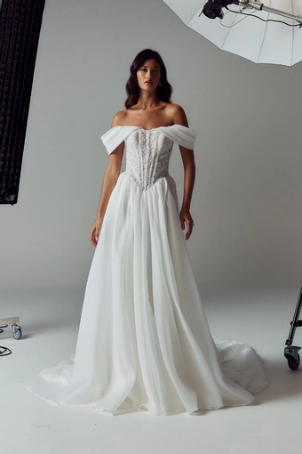 Evie Young Cherie #6 frontface vertical thumbnail