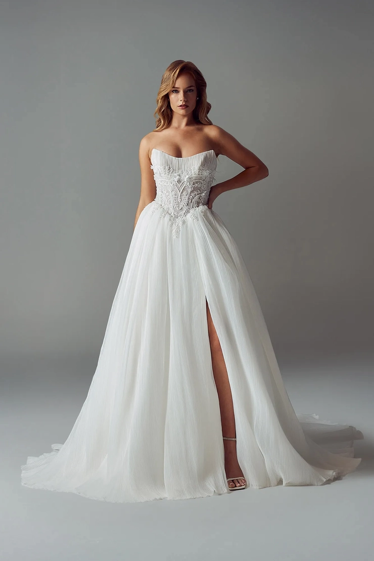 Evie Young Delilah Image