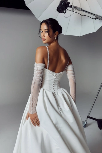 Evie Young Style #EY711 #6 backface vertical cropped thumbnail