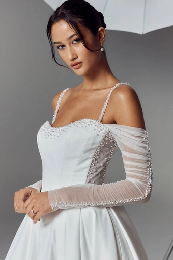 Evie Young Style #EY711 #4 frontface vertical cropped thumbnail