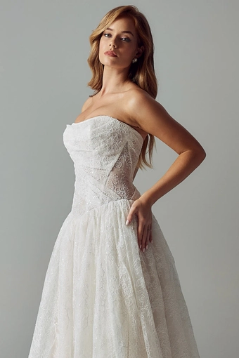 Evie Young Style #EY714 #4 frontface vertical cropped thumbnail