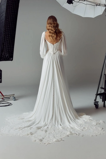 Evie Young Ophelia #1 default backface vertical thumbnail