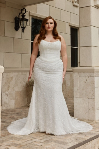 Evie Young Rikki #5 frontface vertical thumbnail