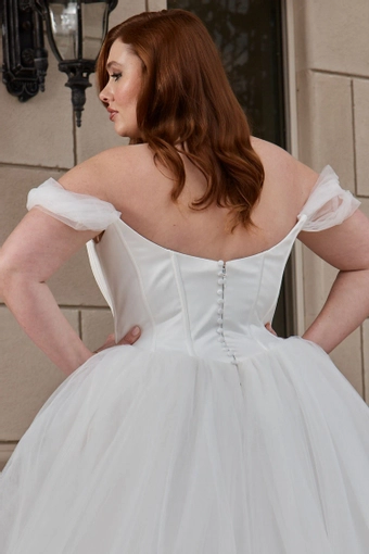 Evie Young Style #EY730LL #4 backface vertical cropped thumbnail