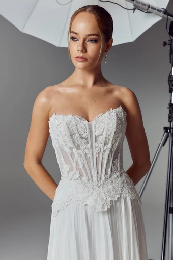 Evie Young Sally #5 frontface vertical cropped thumbnail