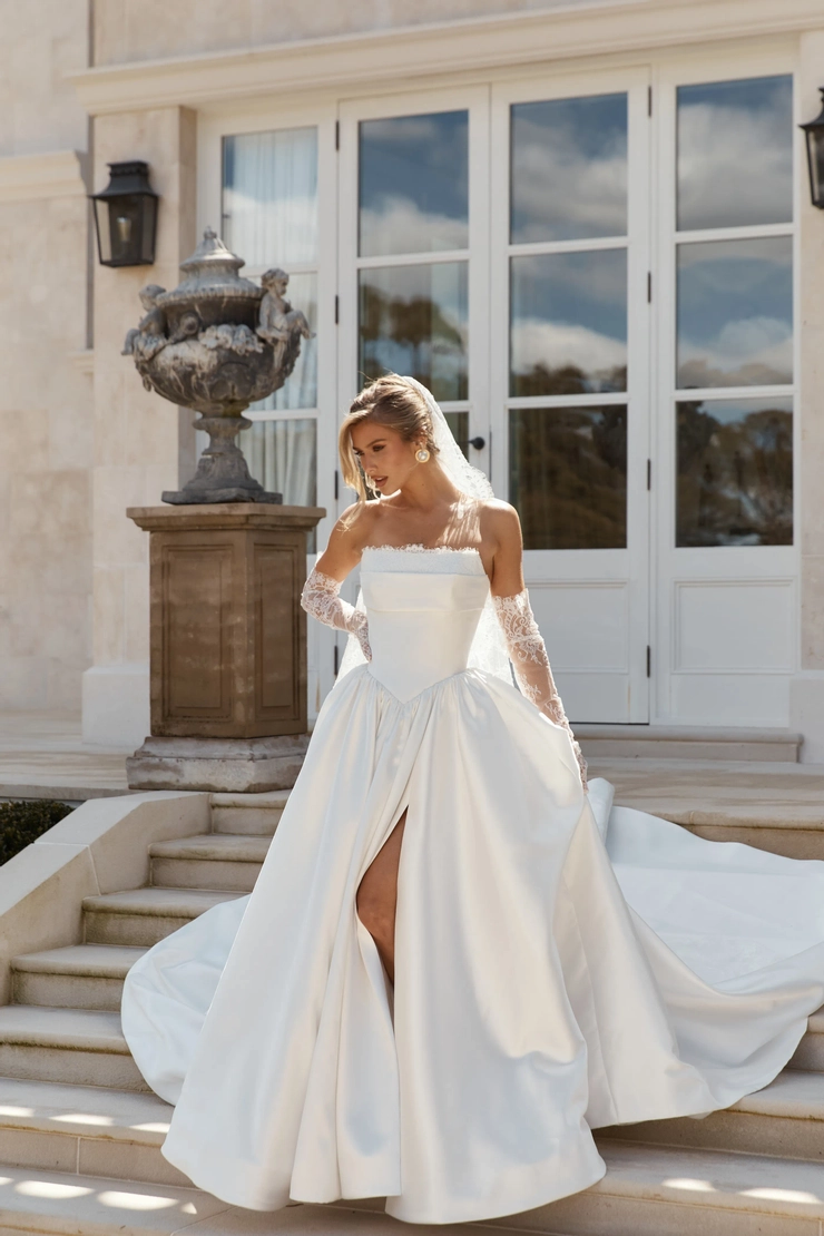 Jane Hill | Carrie Karibo Bridal
