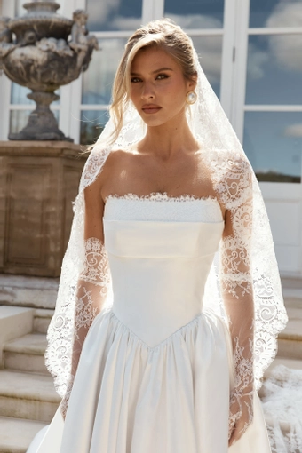 Jane Hill Audrey #12 frontface vertical cropped thumbnail