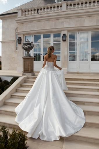 Jane Hill Bateman #9 backface vertical thumbnail