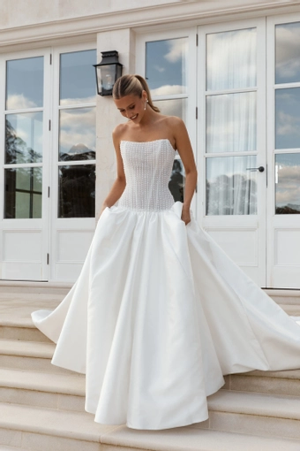 Jane Hill Bateman #3 frontface vertical thumbnail