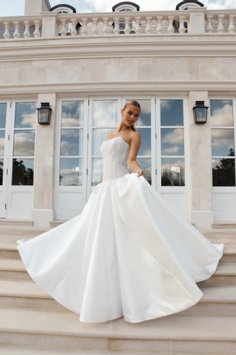 Jane Hill Bateman #5 frontface vertical thumbnail