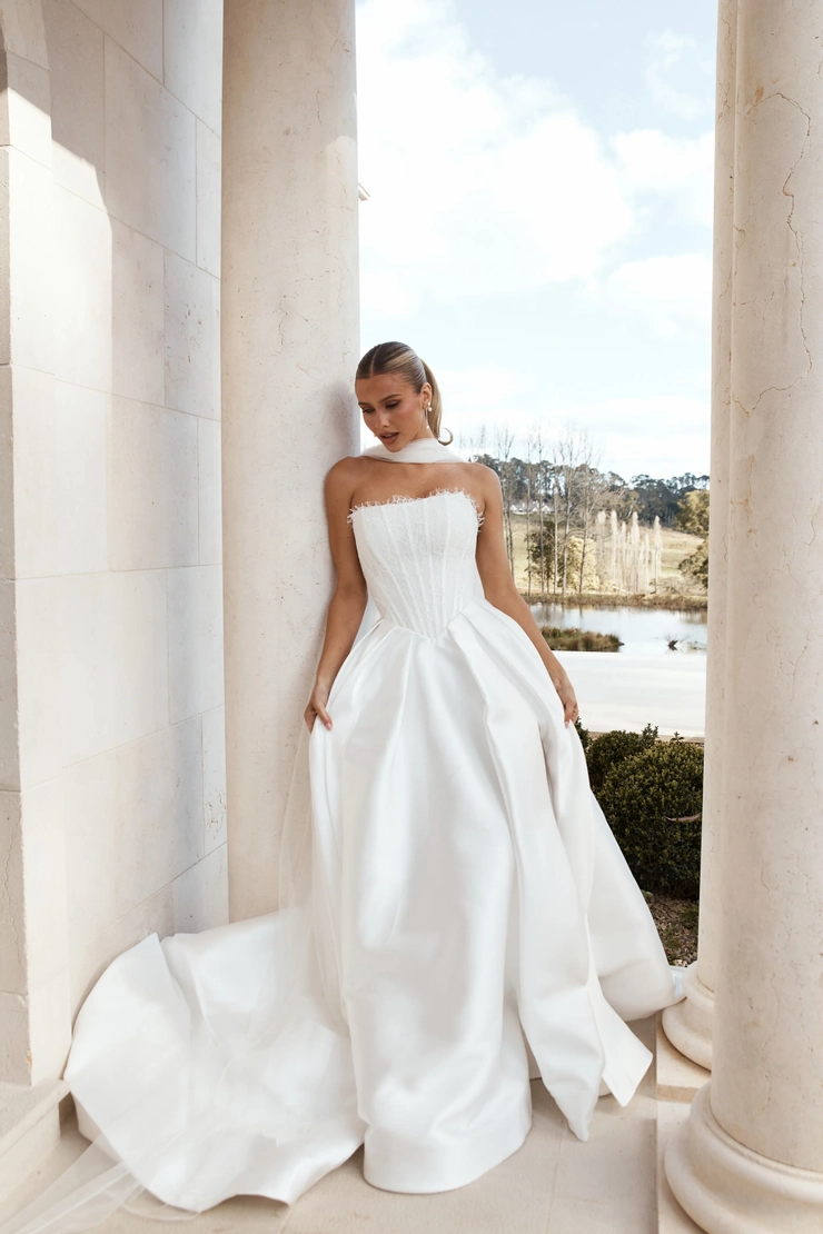 Jane Hill | Carrie Karibo Bridal Jane Hill | Carrie Karibo Bridal