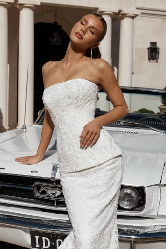 Jane Hill Dion Set #5 frontface vertical cropped thumbnail