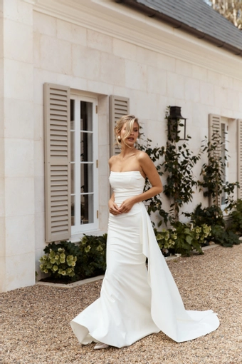 Jane Hill Eastwood #4 frontface vertical thumbnail