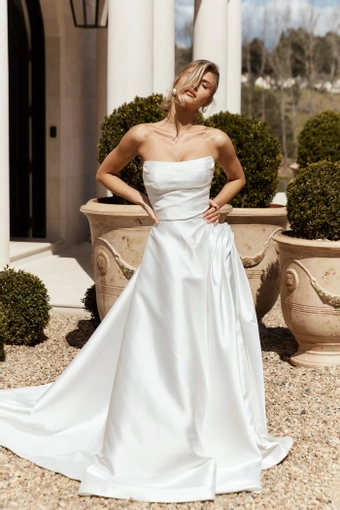 Jane Hill Edwards #4 frontface vertical thumbnail