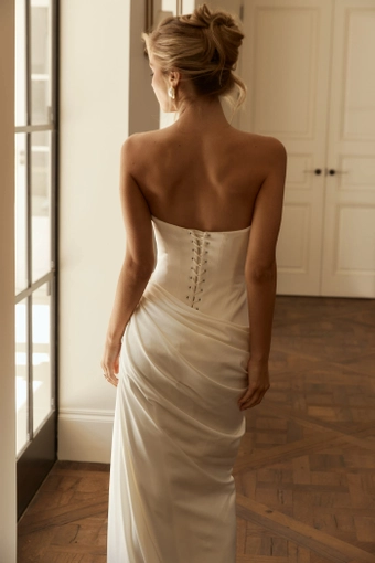 Jane Hill Mont Blanc #13 backface vertical cropped thumbnail