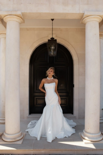 Jane Hill Mossman #4 frontface vertical thumbnail