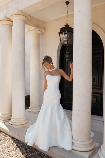 Jane Hill Mossman #1 frontface vertical thumbnail