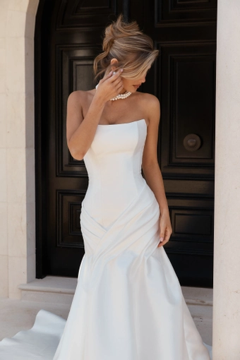 Jane Hill Mossman #8 frontface vertical cropped thumbnail