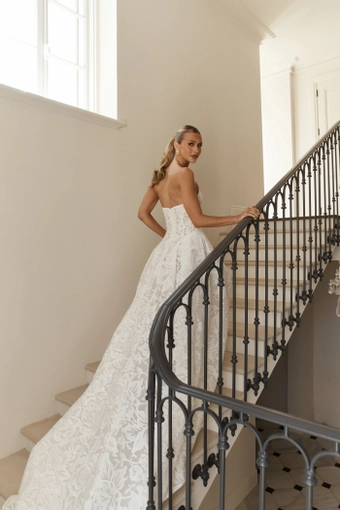 Jane Hill Valentina #5 default backface vertical thumbnail