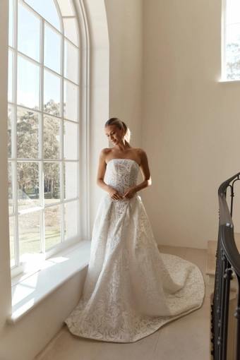 Jane Hill Valentina #0 default frontface vertical thumbnail