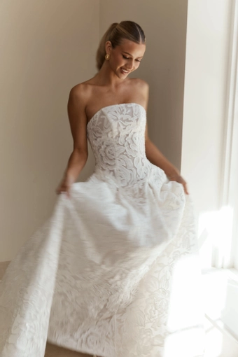 Jane Hill Valentina #3 frontface vertical thumbnail