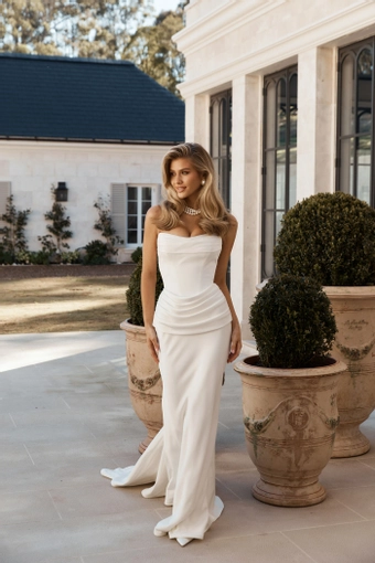 Jane Hill Vivienne #1 frontface vertical thumbnail