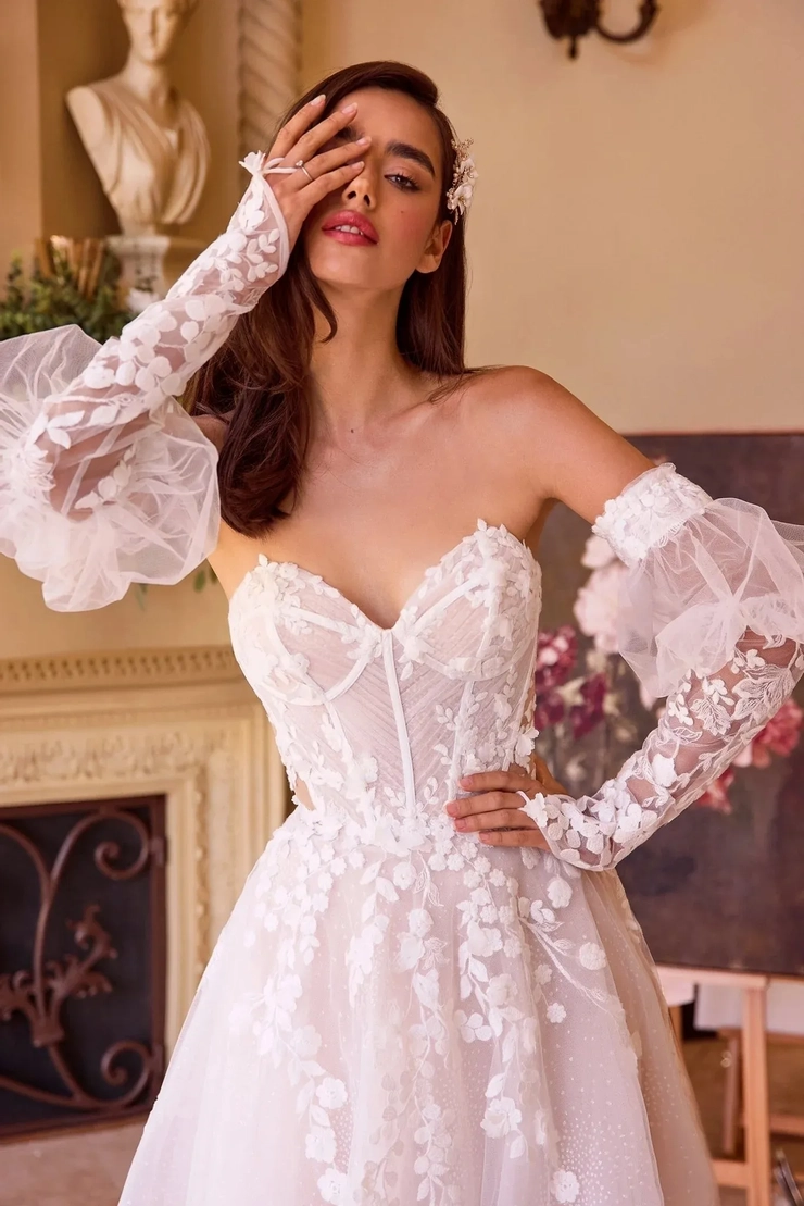 Andrea & Leo Couture Style #WL032 #4 frontface vertical cropped picture