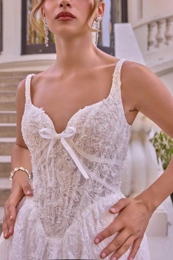 Andrea & Leo Couture WL073 #4 Off White frontface vertical cropped thumbnail