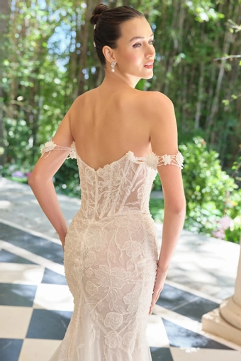 Andrea & Leo Couture WL099 #4 backface vertical cropped thumbnail