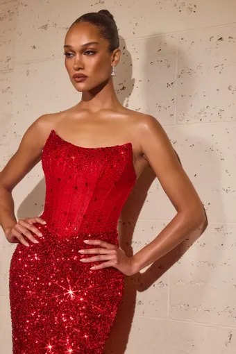 Fincher #8 frontface vertical cropped thumbnail