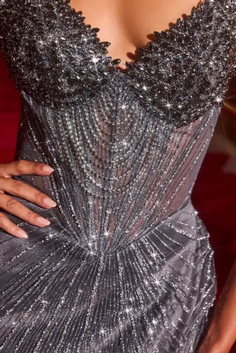 Olander #6 frontface vertical cropped thumbnail