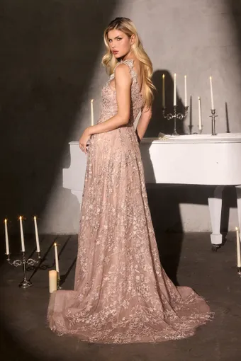 Alton #3 default backface vertical thumbnail