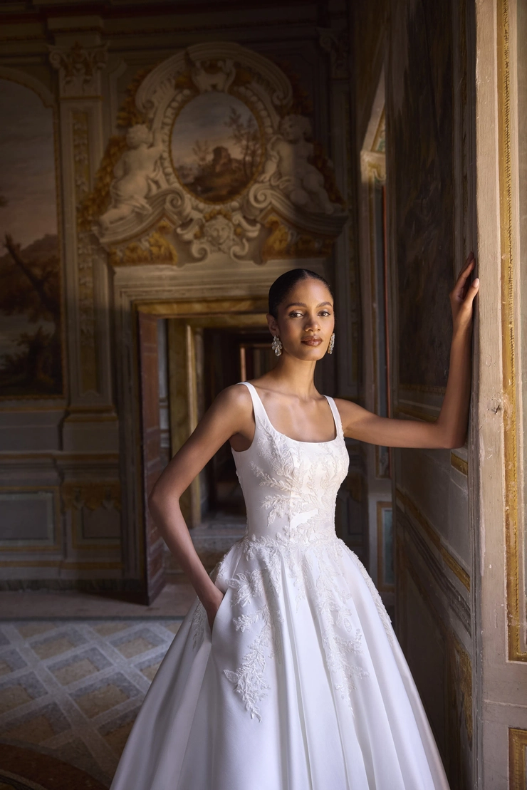 Veni Infantino Style #63219 #4 frontface vertical cropped picture