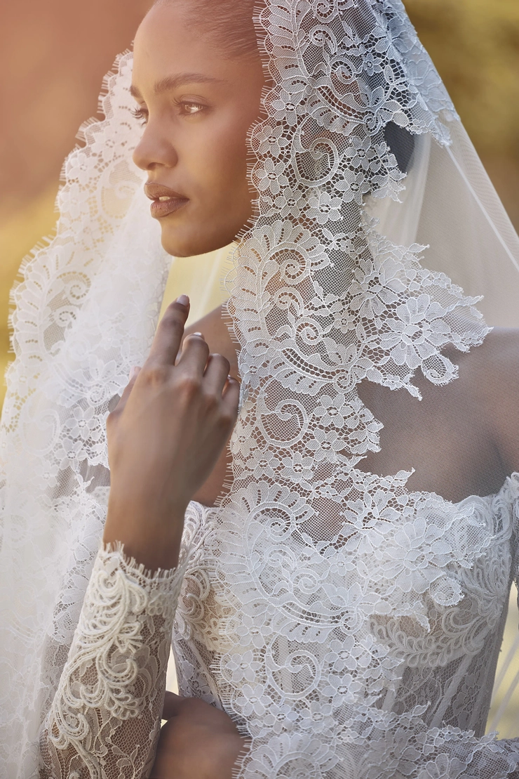 Veni Infantino Style #63225 #6 frontface vertical cropped picture